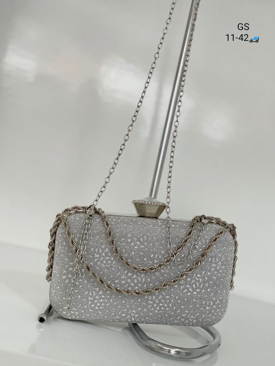 DIAMOND SILVER PURSE